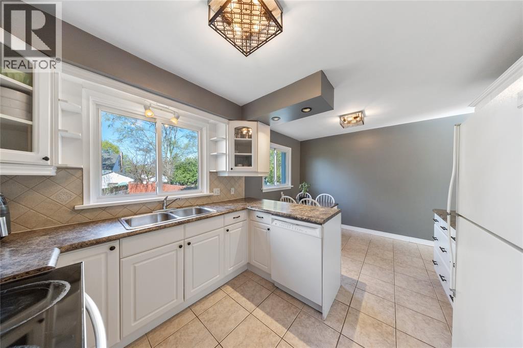 759 Netherlands PLACE, Sarnia, Ontario, N7S2W5 — Photo 10