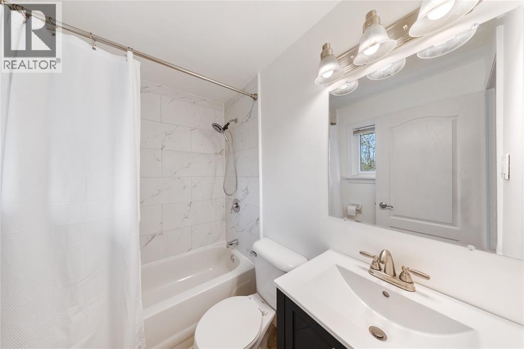 759 Netherlands PLACE, Sarnia, Ontario, N7S2W5 — Photo 14
