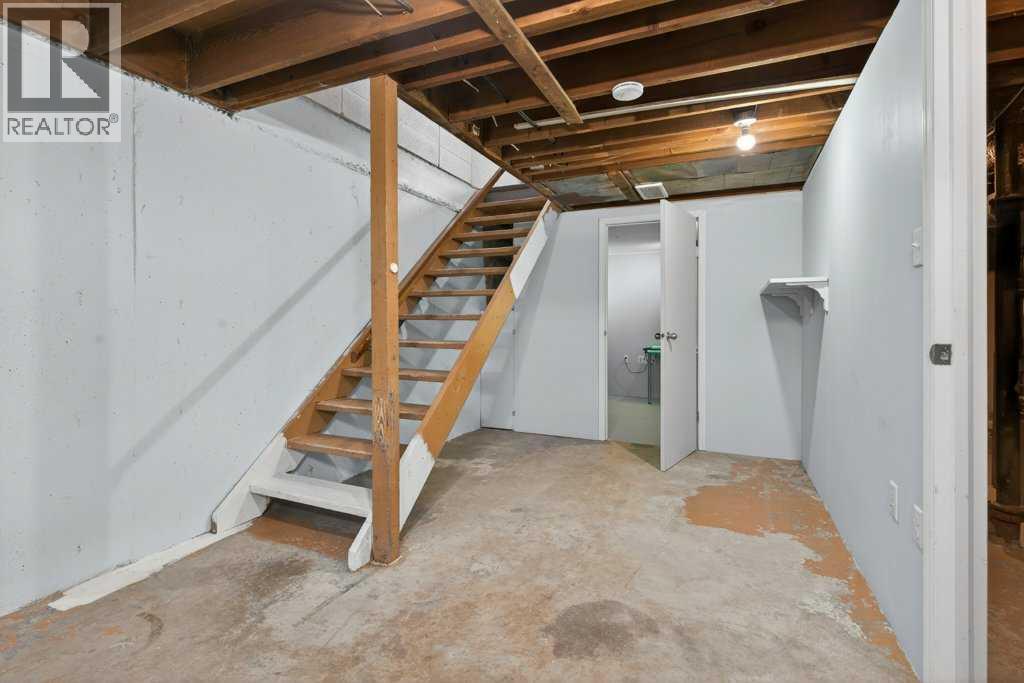 #303 2211 19 Street NE - 37