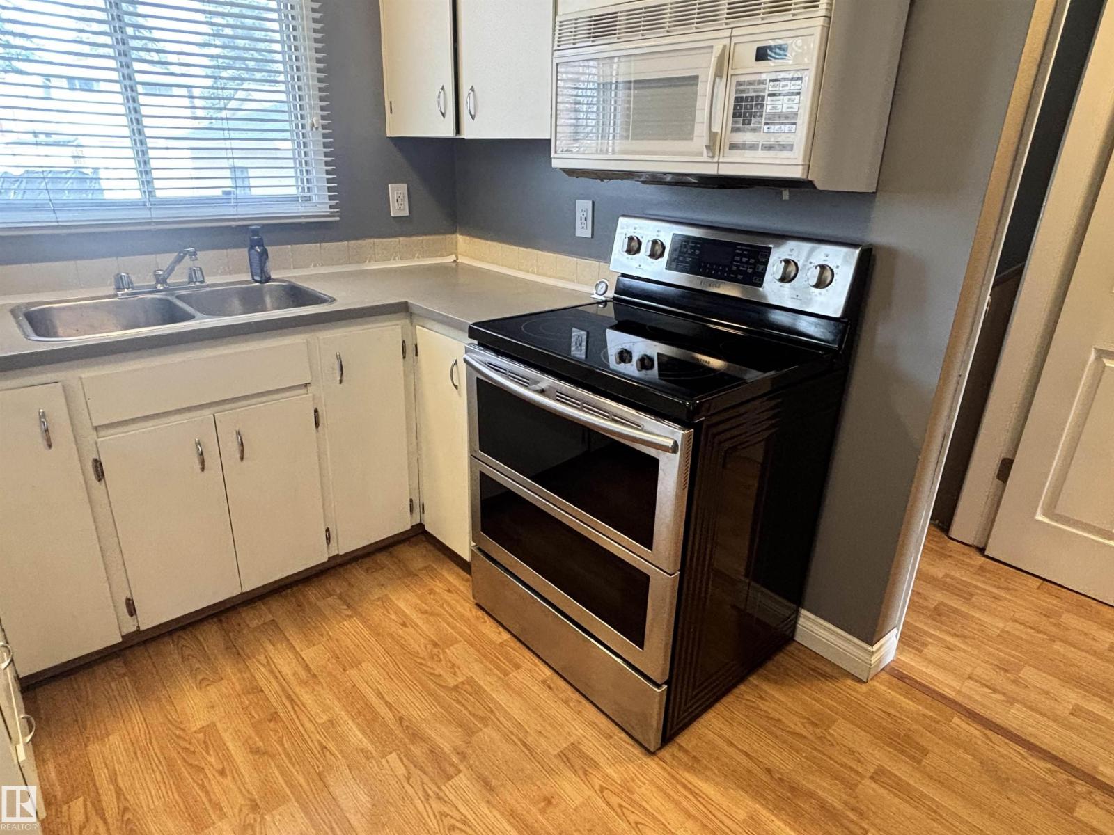 155 BROOKWOOD DR - 10