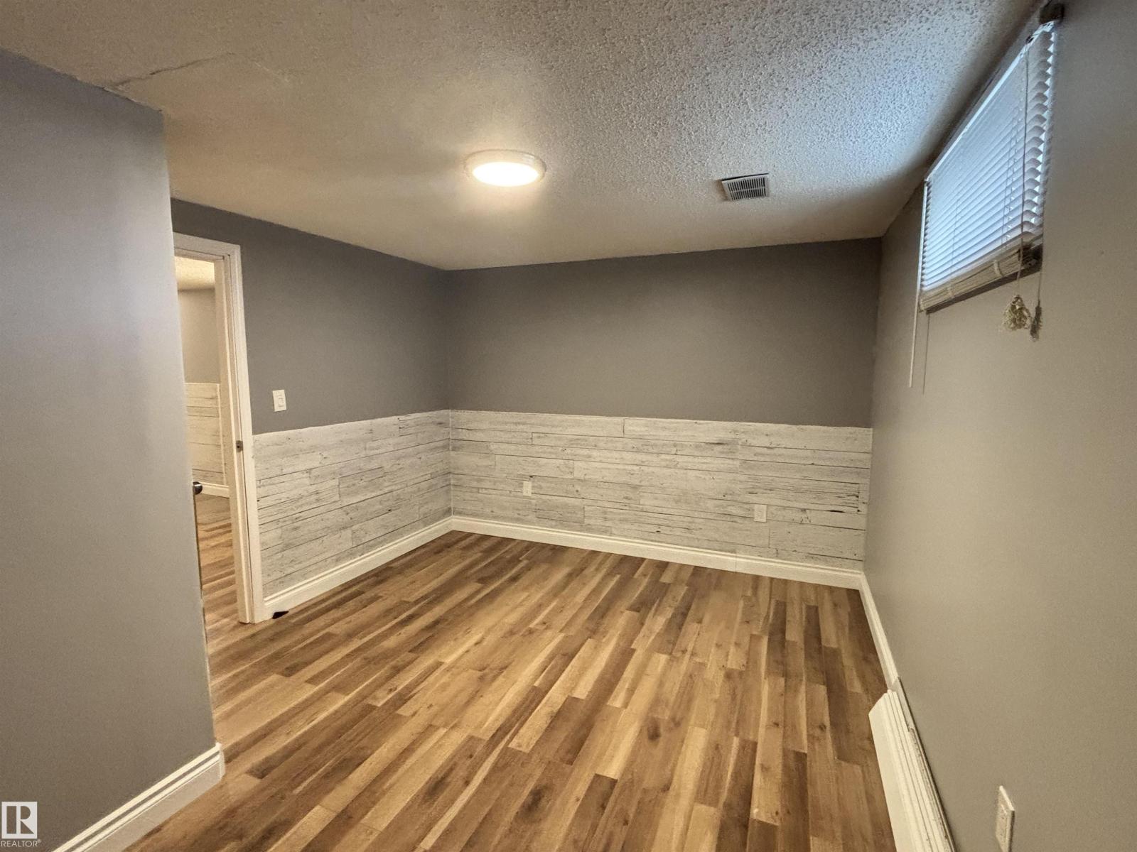 155 BROOKWOOD DR - 30