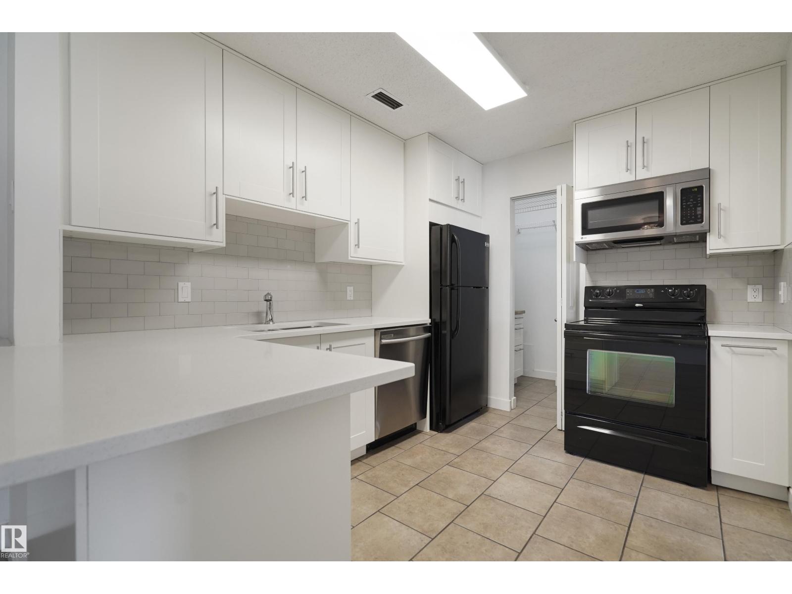 #54 2204 118 ST NW, Edmonton