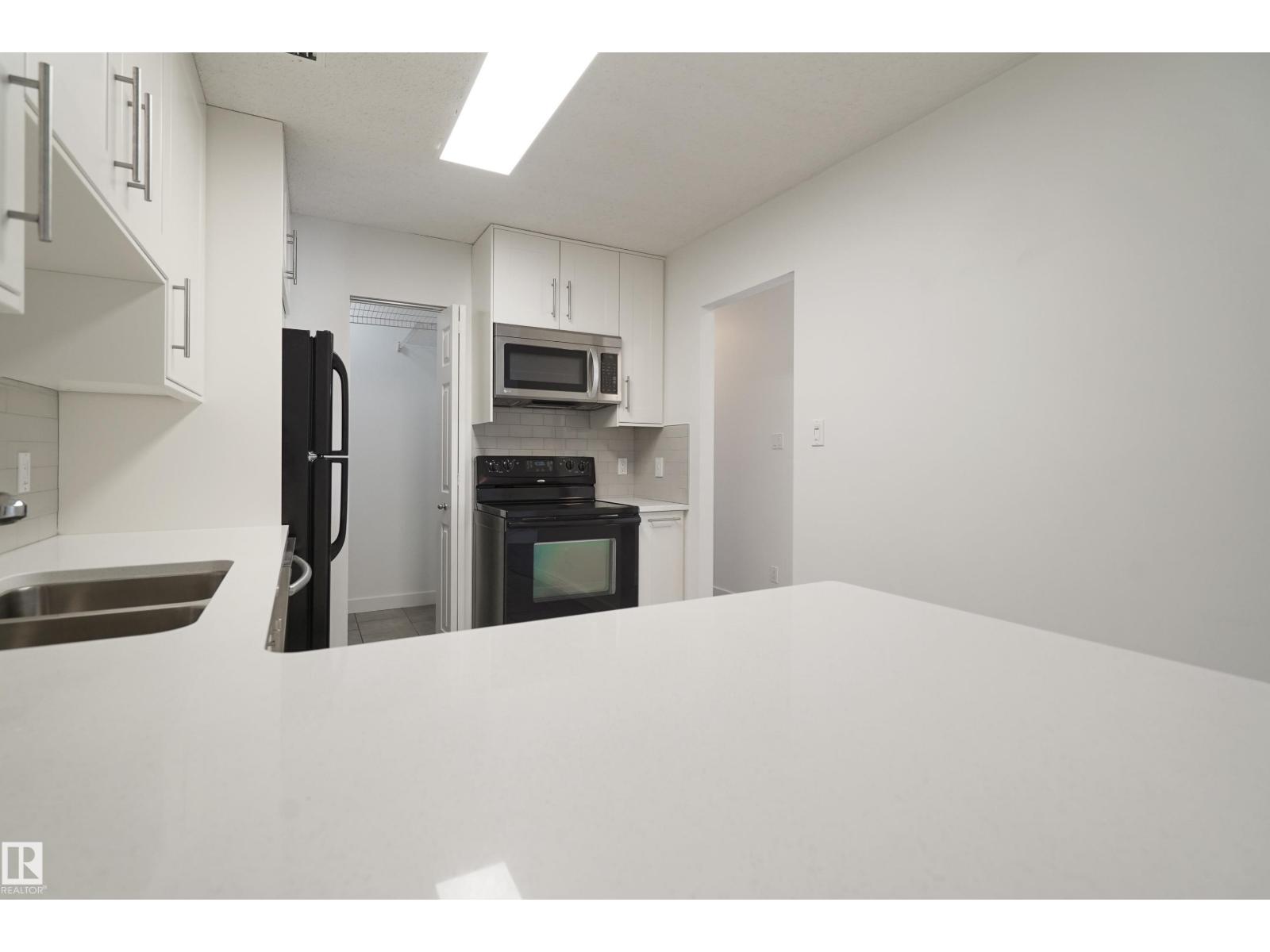 #54 2204 118 ST NW, Edmonton