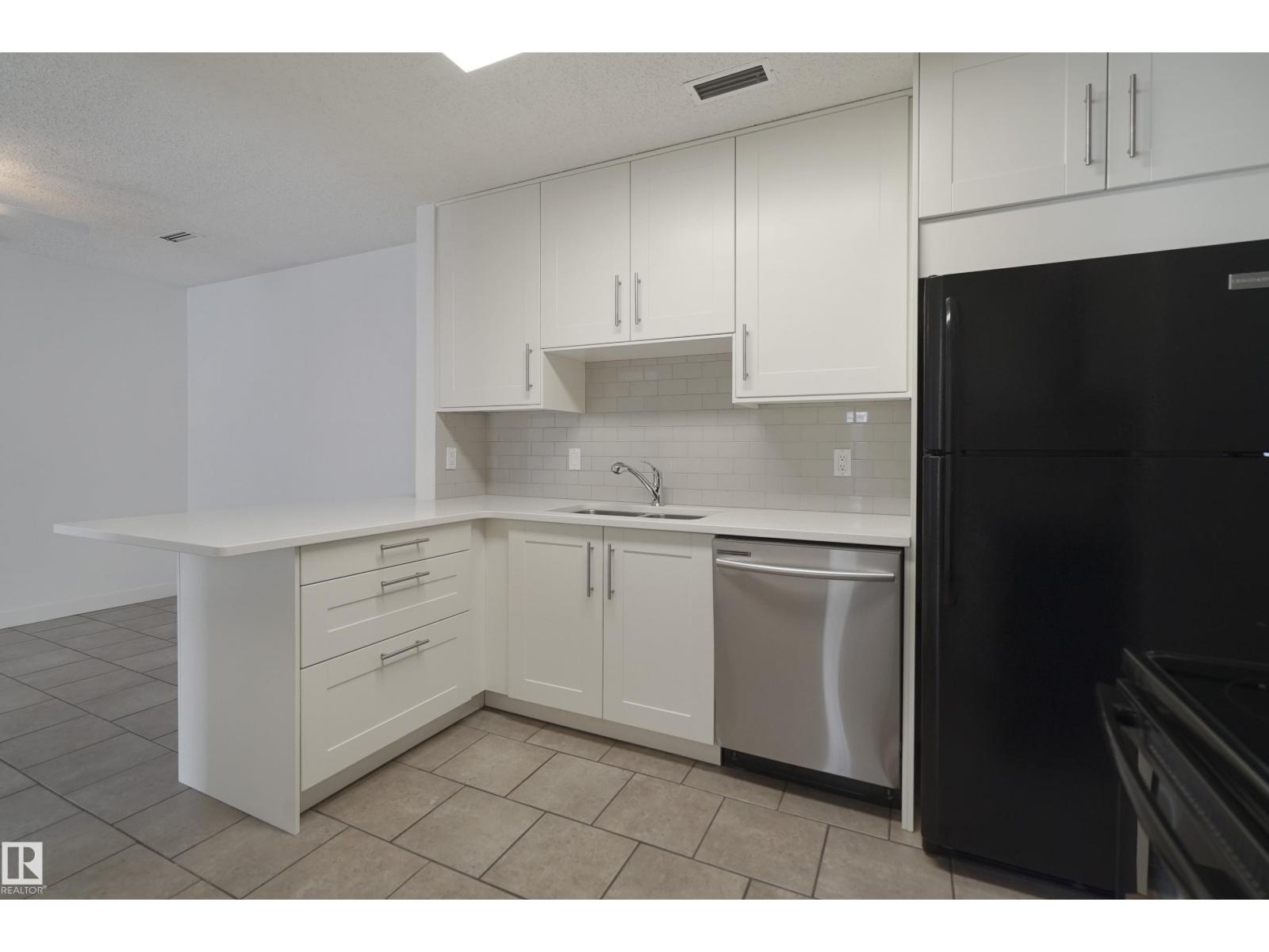 #54 2204 118 ST NW, Edmonton