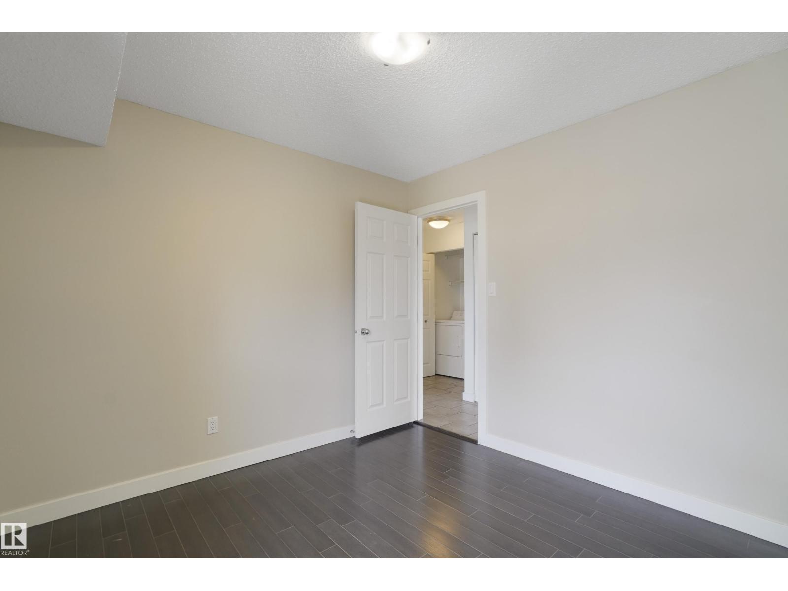 #54 2204 118 ST NW, Edmonton
