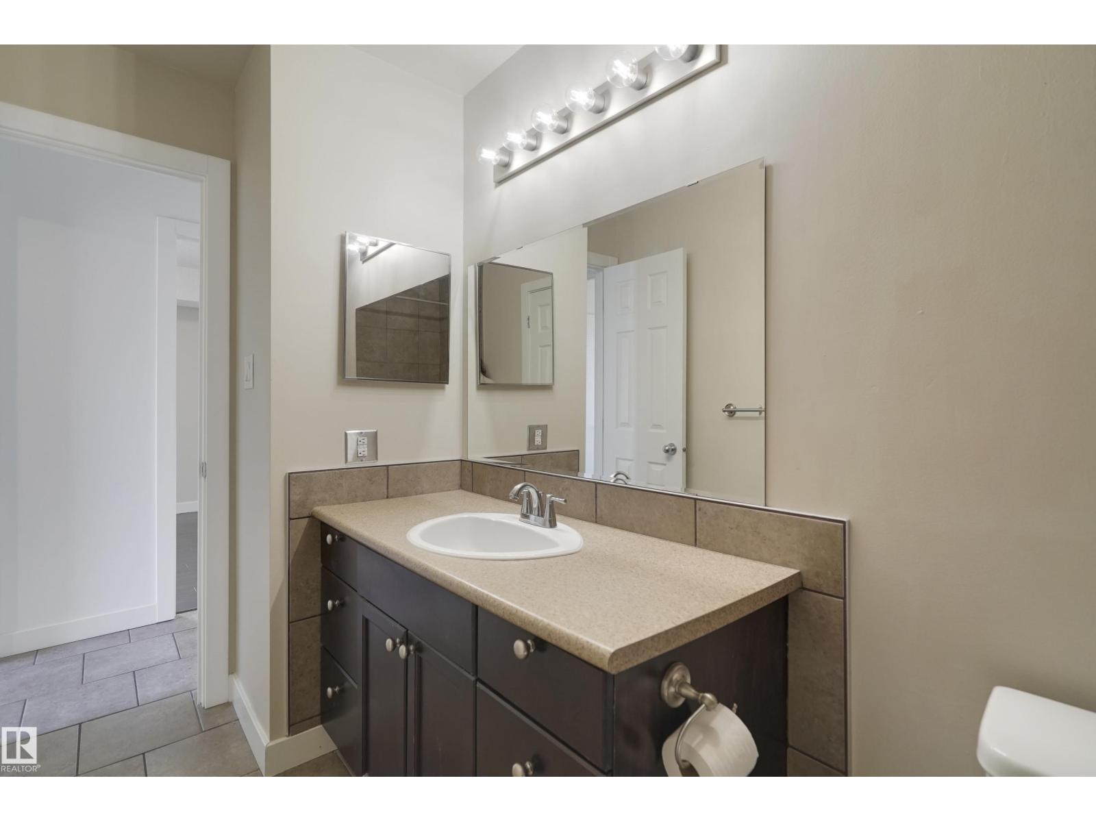 #54 2204 118 ST NW, Edmonton