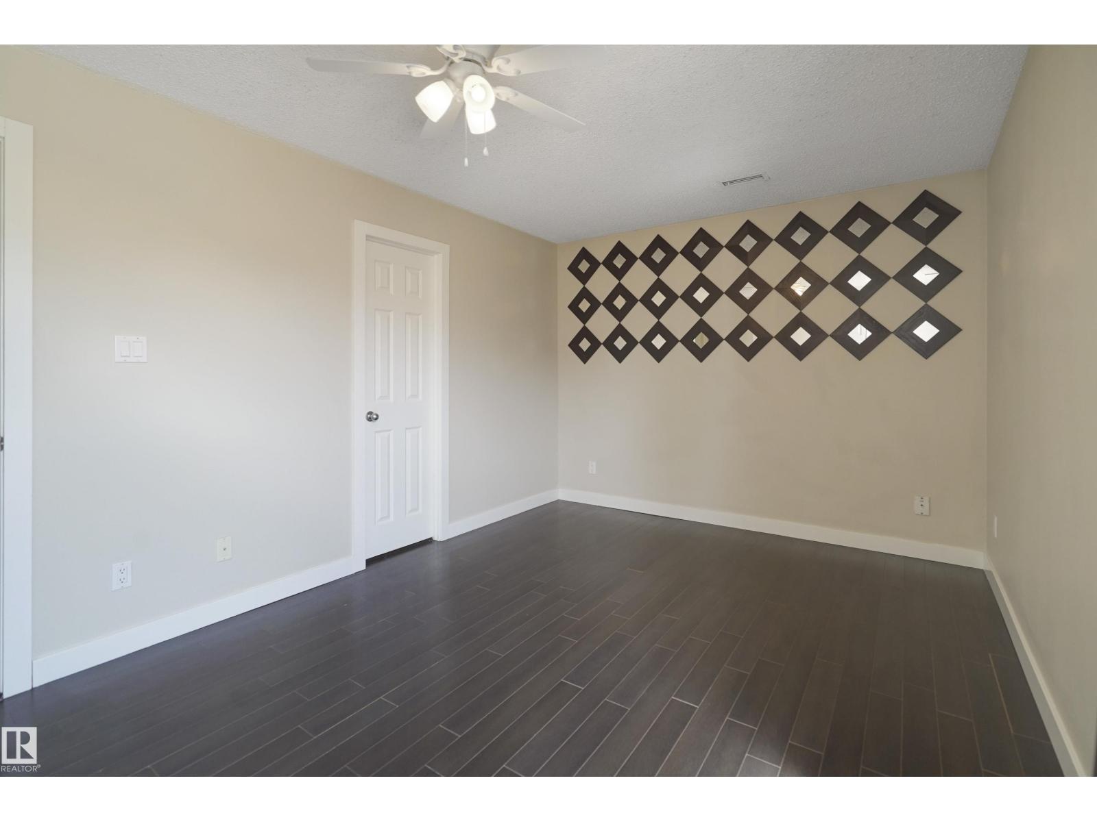 #54 2204 118 ST NW, Edmonton