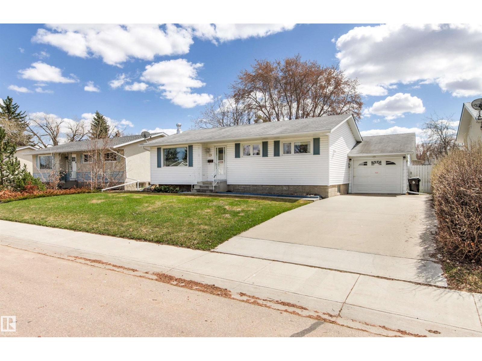 29 BRISTOW CR, Spruce Grove