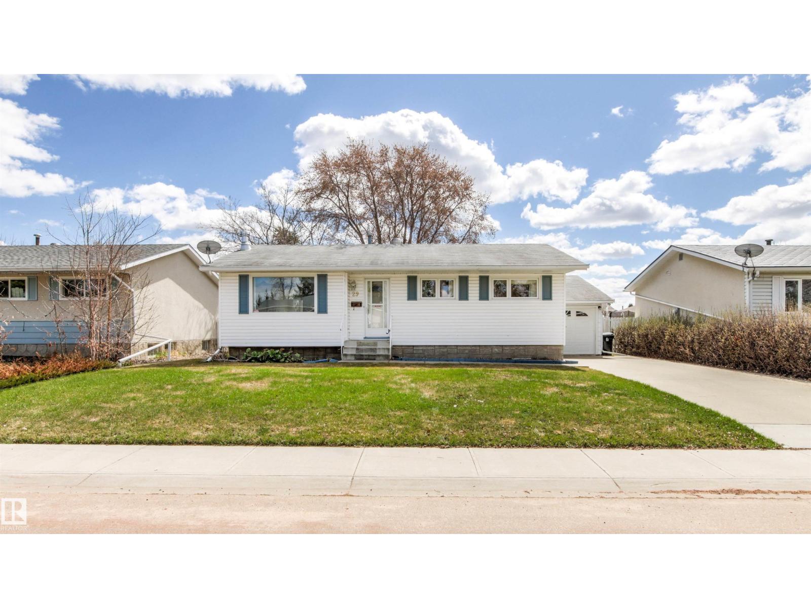 29 BRISTOW CR, Spruce Grove