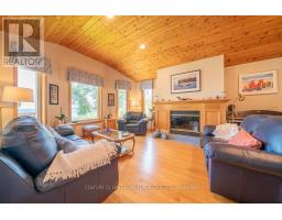 3126b County Rd 8 Road, Prince Edward County, ON K0K2T0 Photo 14