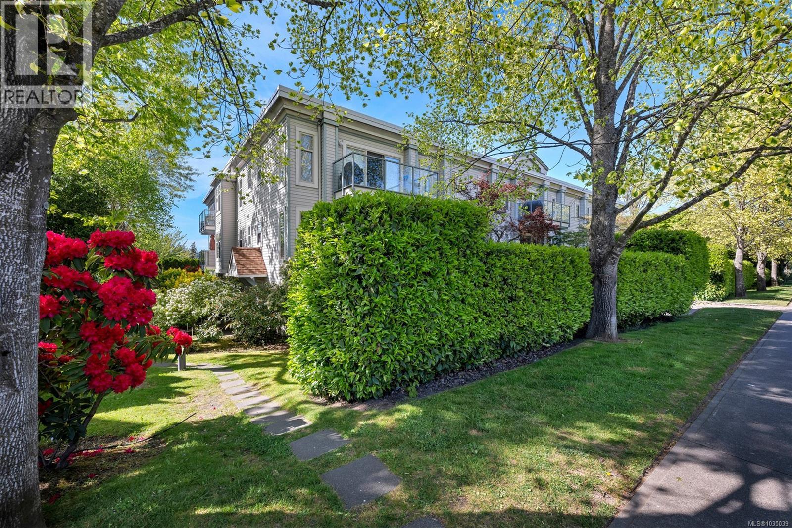 #205 3160 Albina St - 2