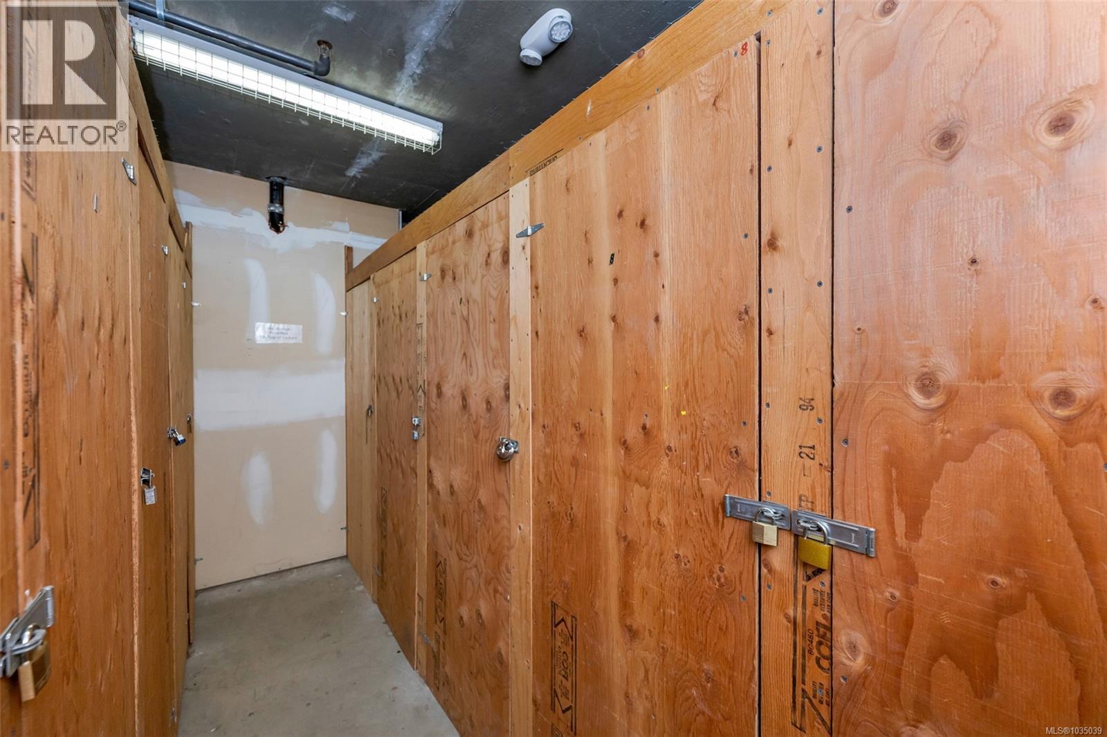#205 3160 Albina St - 26