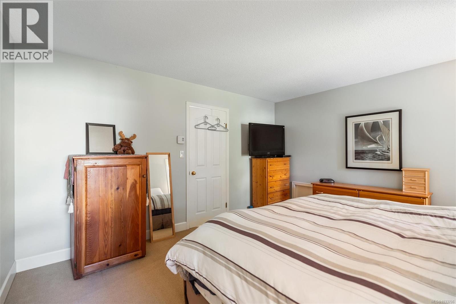  4211 Leaf Hill Green, Saanich