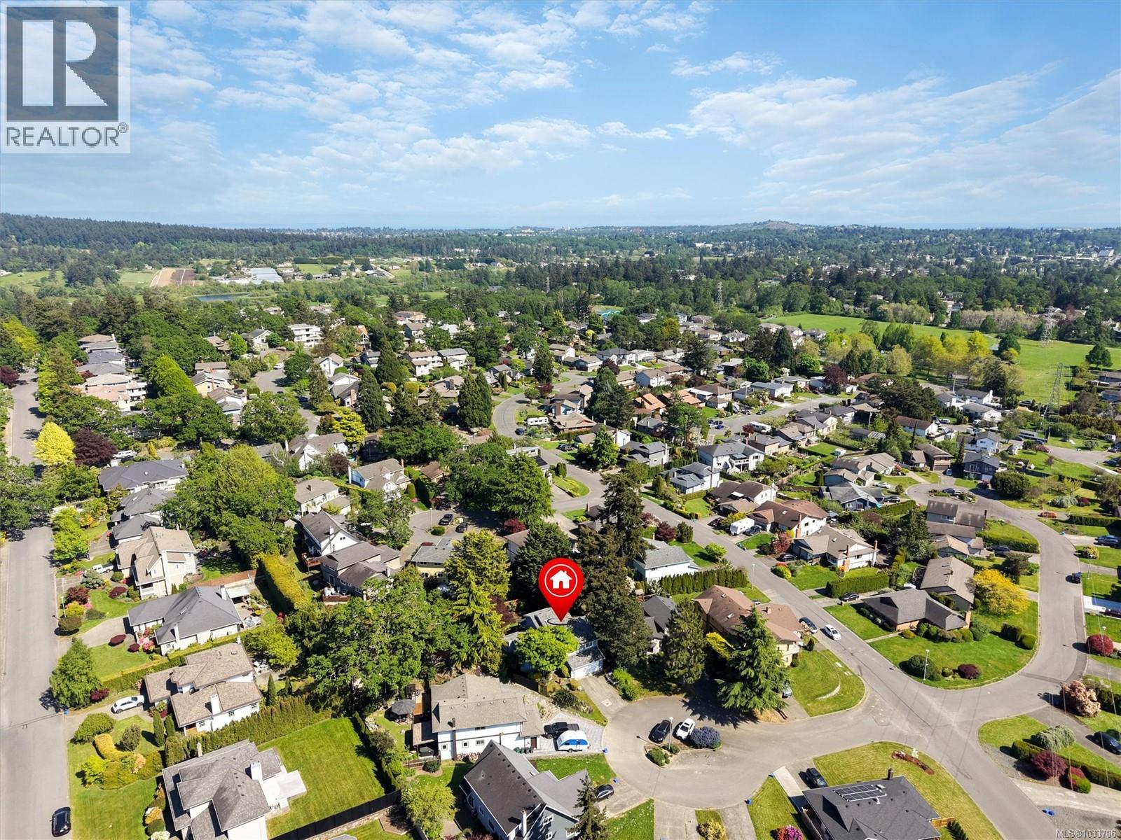 4211 Leaf Hill Green, Saanich