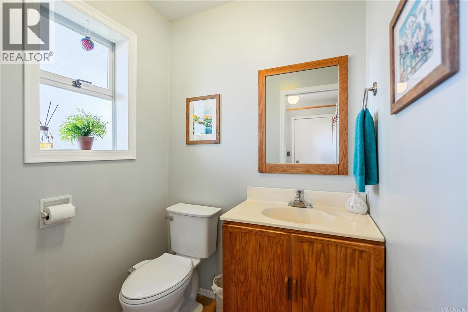  4211 Leaf Hill Green, Saanich