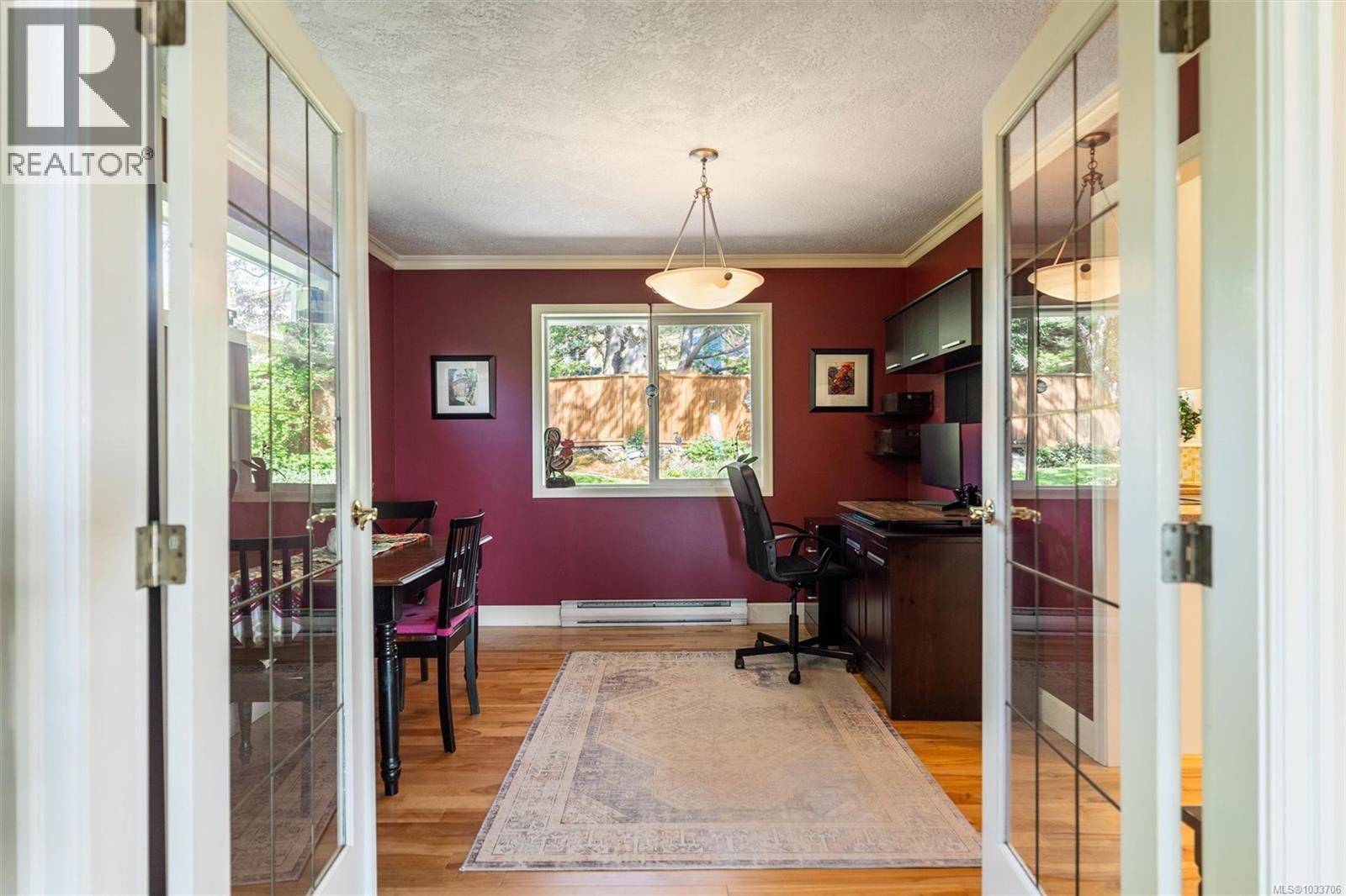  4211 Leaf Hill Green, Saanich