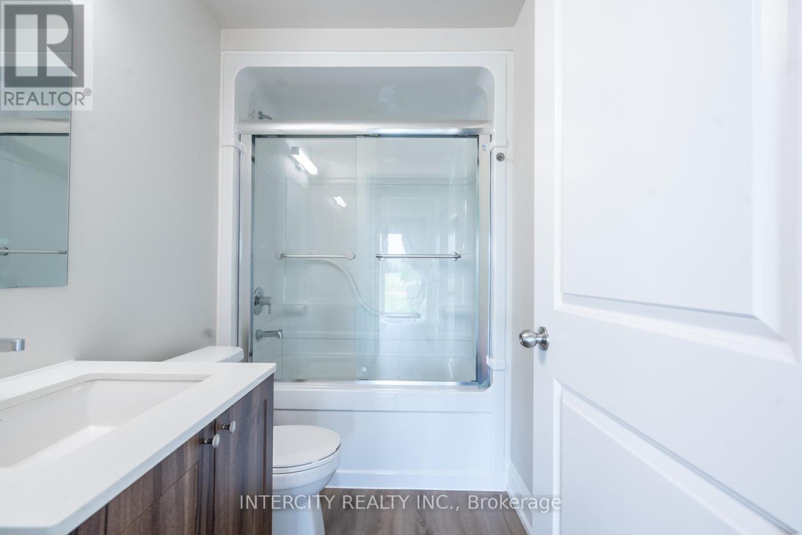 #327 50 HERRICK AVENUE - 14