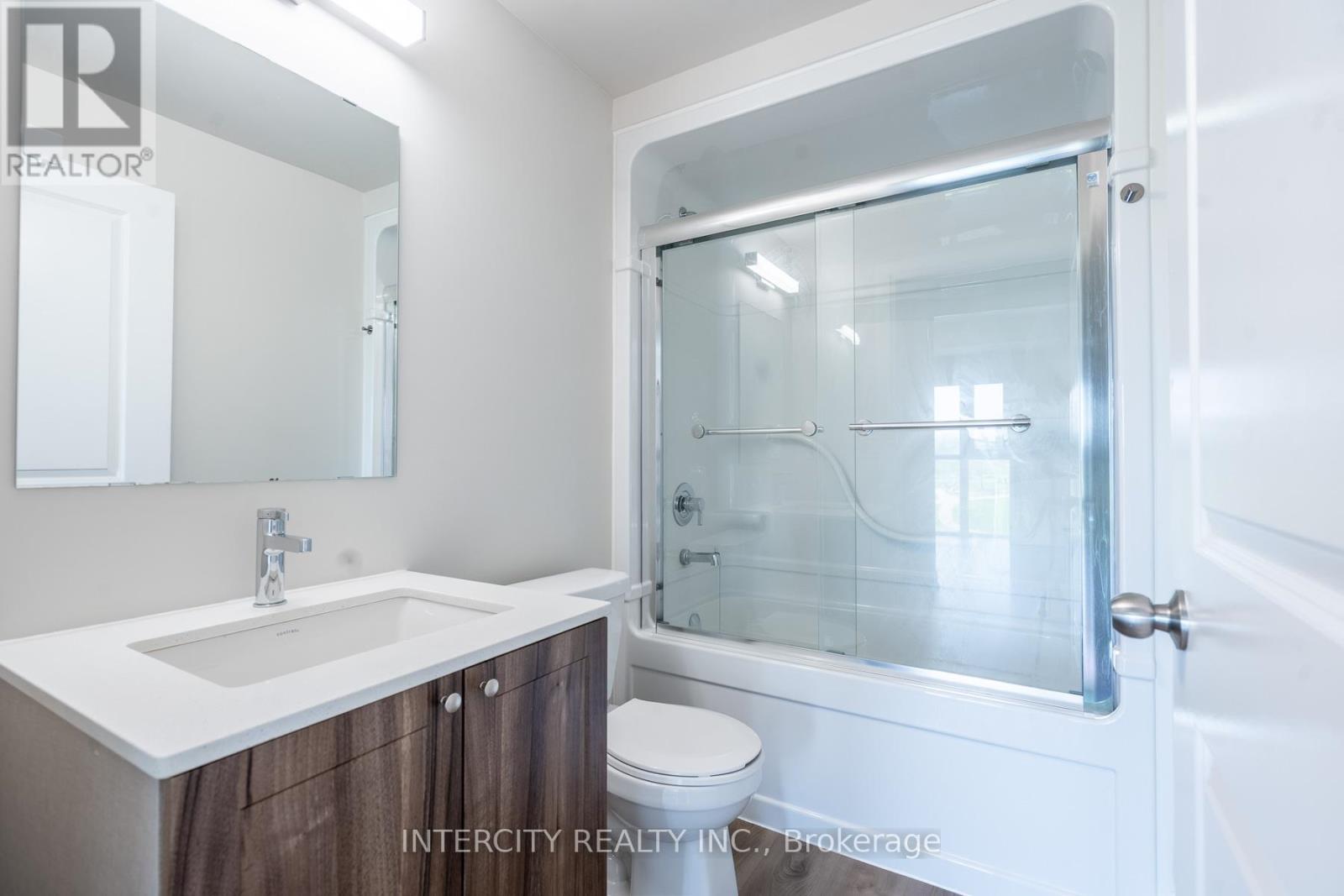 #327 50 HERRICK AVENUE - 15