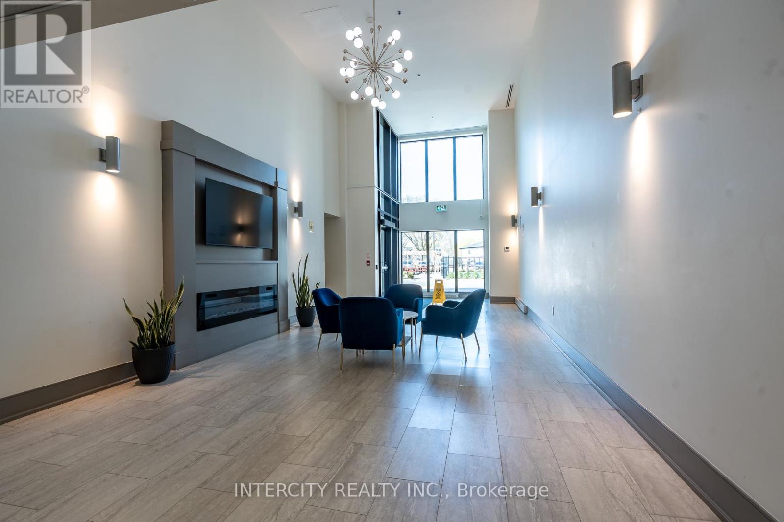 #327 50 HERRICK AVENUE - 27