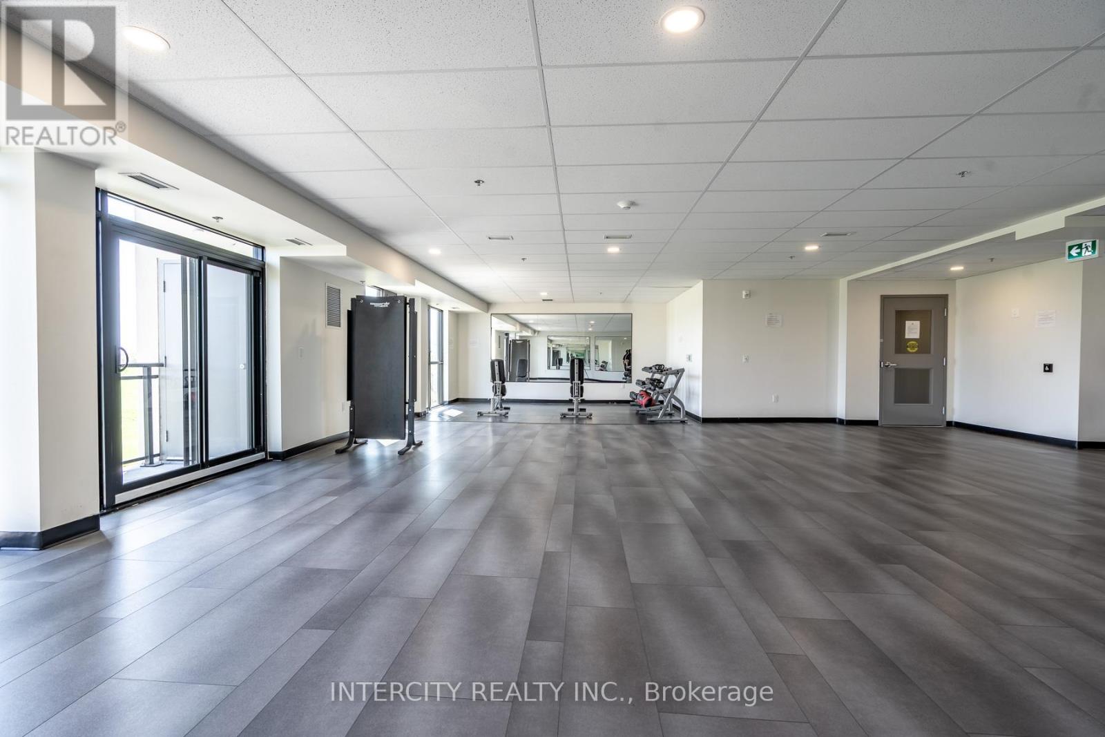 #327 50 HERRICK AVENUE - 29