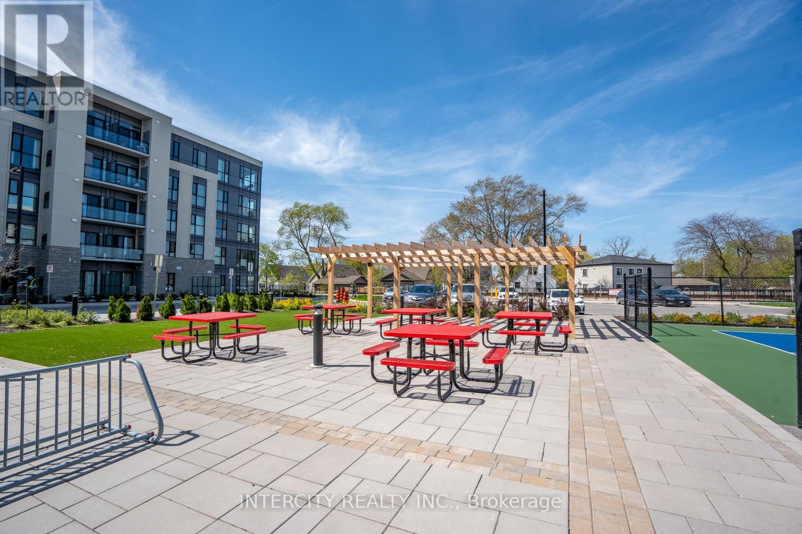 #327 50 HERRICK AVENUE - 35