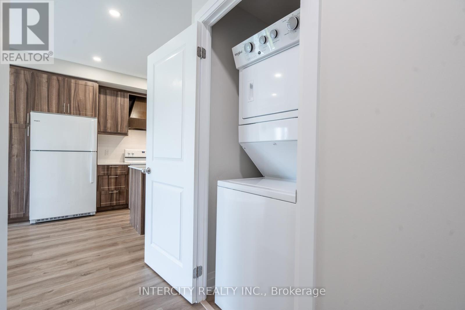 #327 50 HERRICK AVENUE - 9