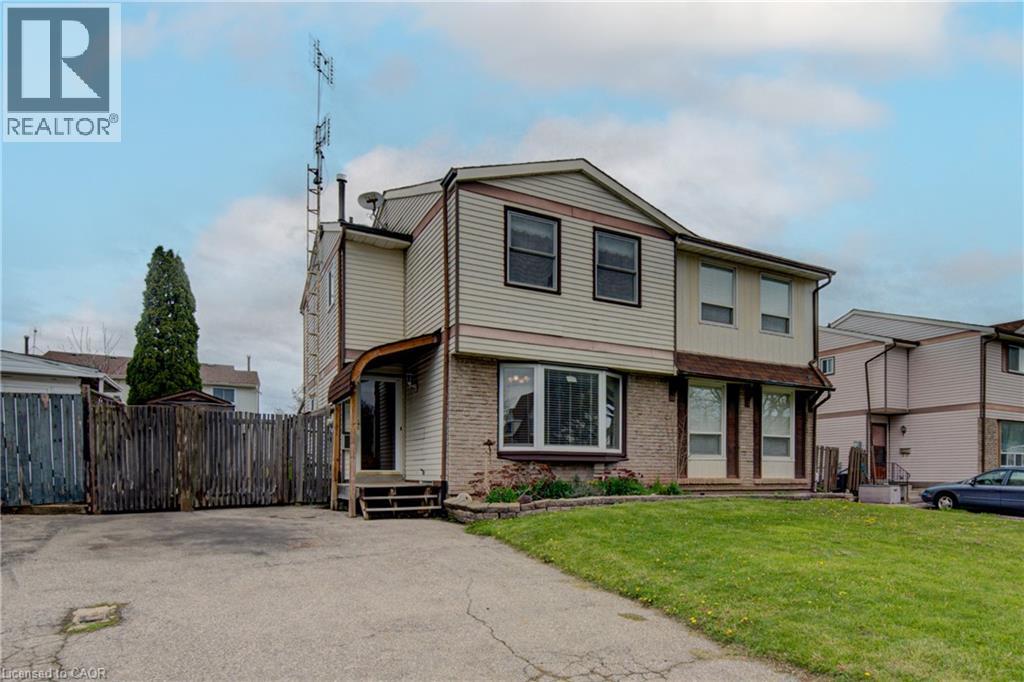 19 WHITE OWL Crescent, Brantford, Ontario, N3P1A1 — Photo 2