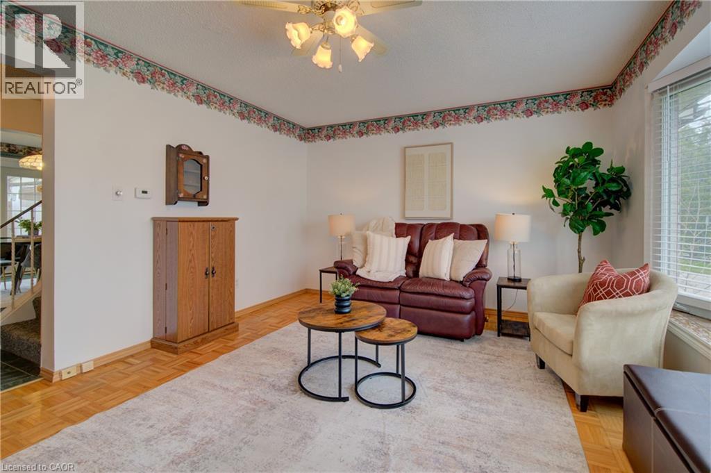 19 WHITE OWL Crescent, Brantford, Ontario, N3P1A1 — Photo 6