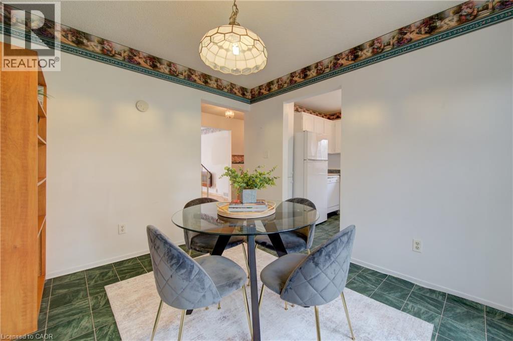 19 WHITE OWL Crescent, Brantford, Ontario, N3P1A1 — Photo 9