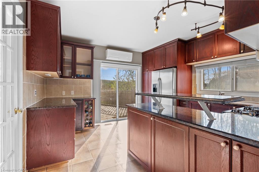 204 BEACH Boulevard, Hamilton, Ontario, L8H6V9 — Photo 12