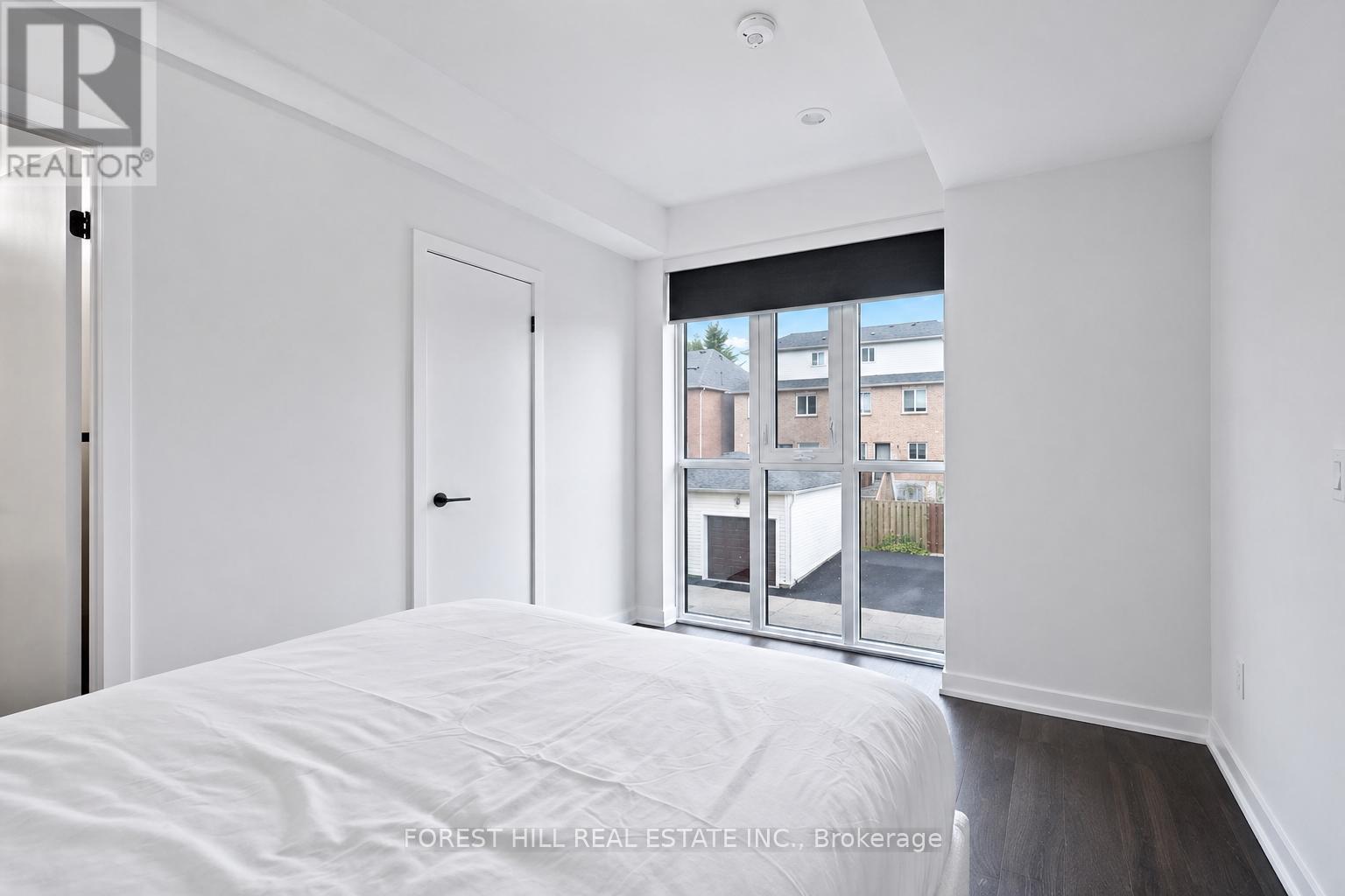 #104 16 SYMES ROAD - 16