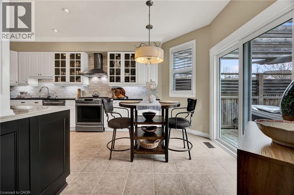 835 BRANDENBURG Boulevard, Waterloo, Ontario, N2T2X3 — Photo 12