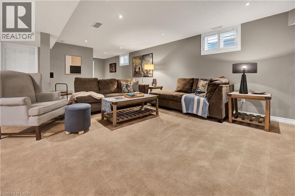 835 BRANDENBURG Boulevard, Waterloo, Ontario, N2T2X3 — Photo 34