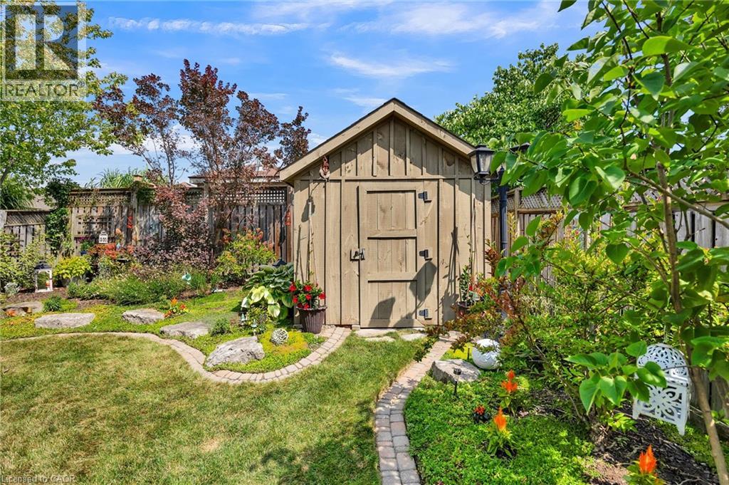 835 BRANDENBURG Boulevard, Waterloo, Ontario, N2T2X3 — Photo 41