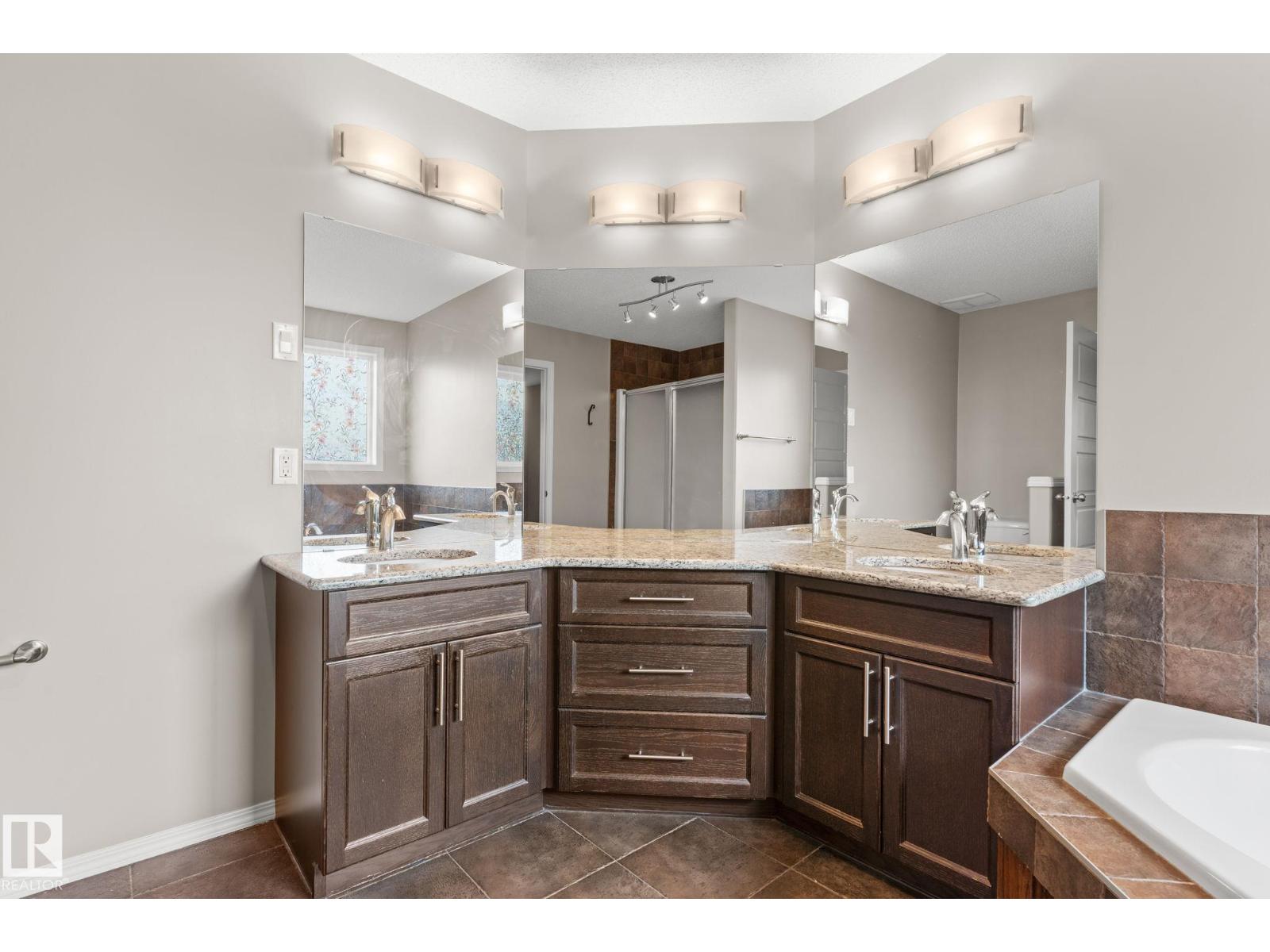 516 FAIRWAY TC, Stony Plain
