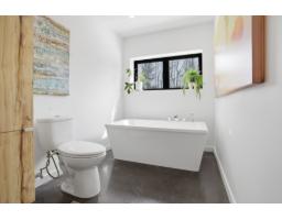 6 Rue Du Butor, Val Des Monts, QC J8N0B7 Photo 27