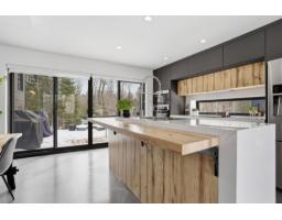 6 Rue Du Butor, Val Des Monts, QC J8N0B7 Photo 14