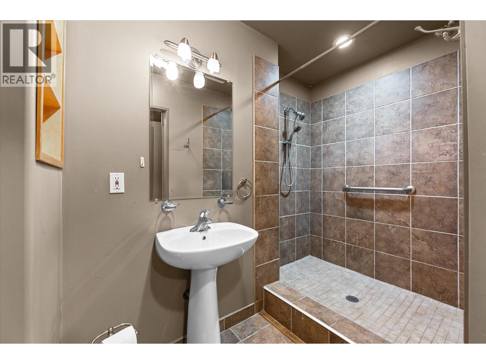  3629 Empire Place, West Kelowna