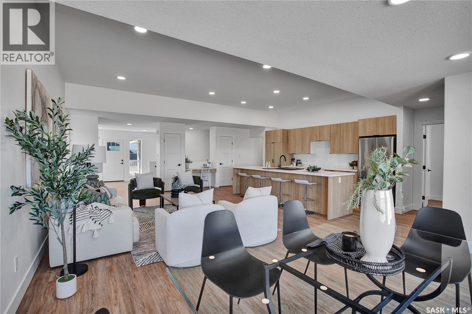 105 Emma CRESCENT - 11