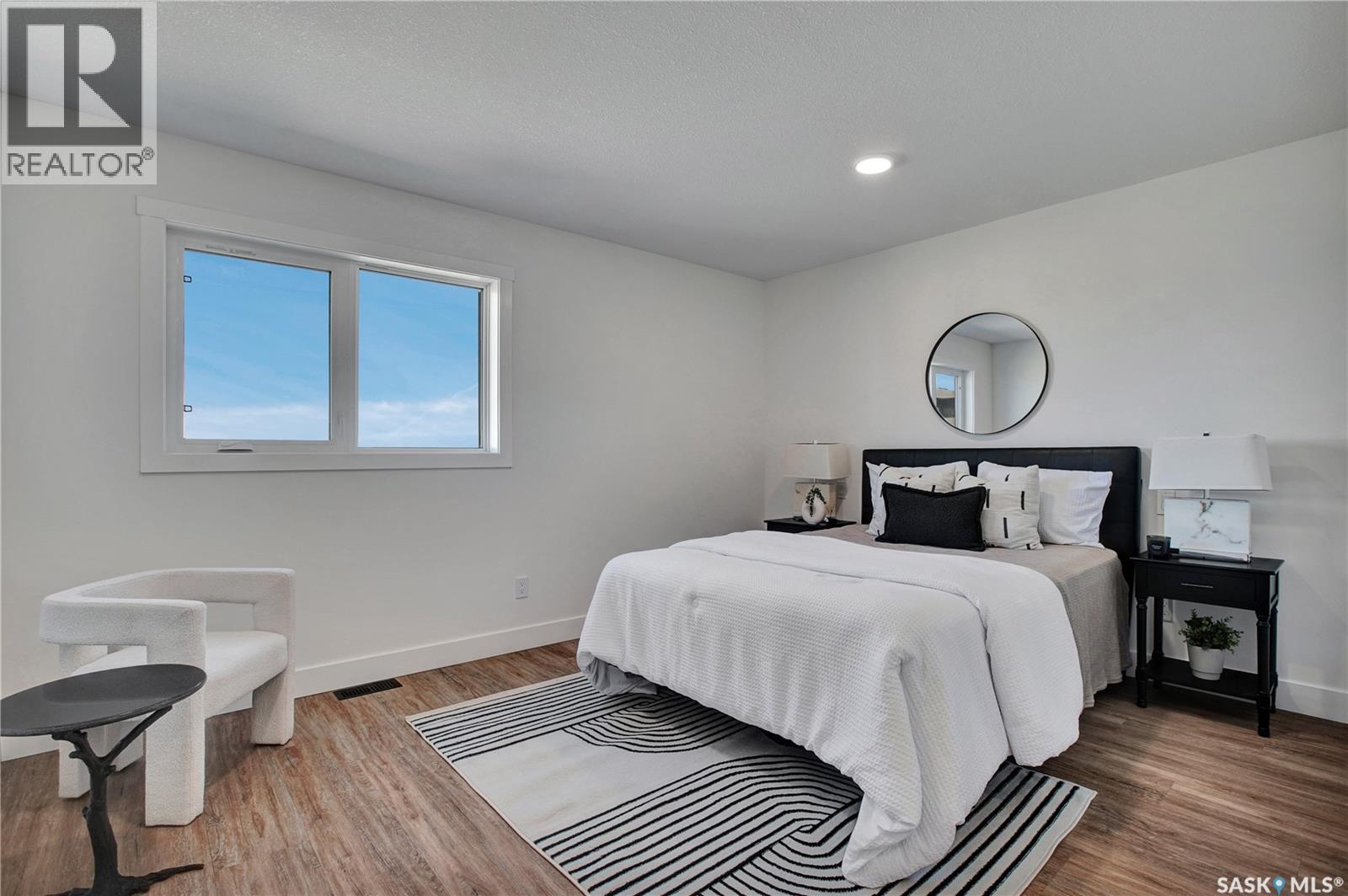 105 Emma CRESCENT - 12