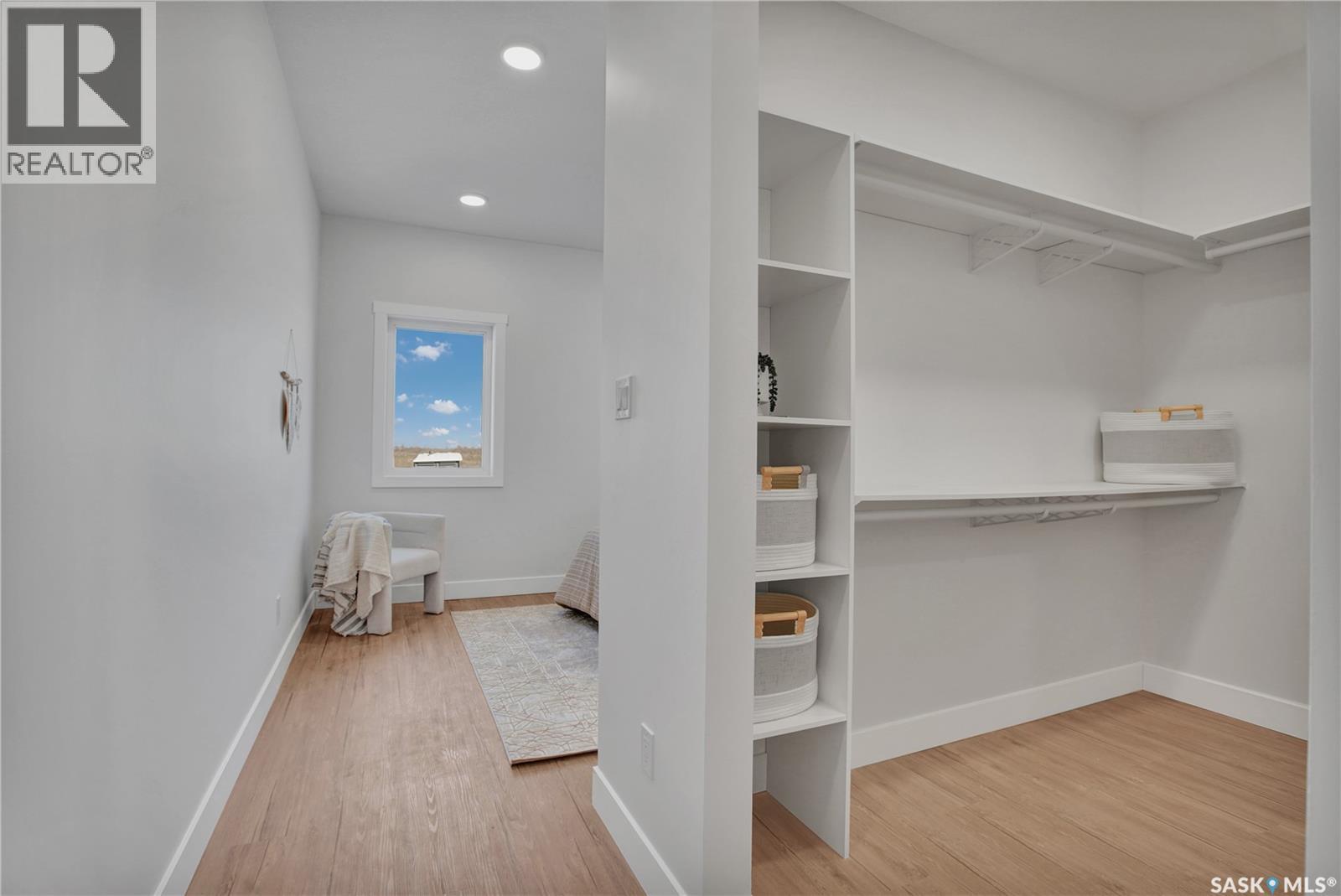 101 Emma CRESCENT - 13