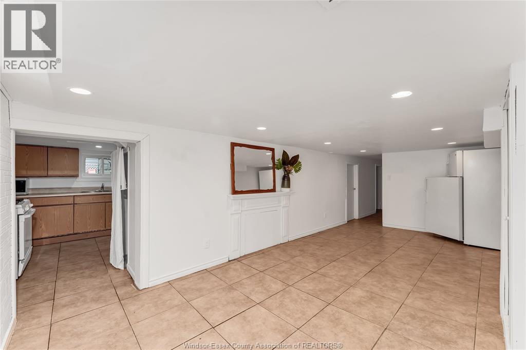 1236 MARENTETTE AVENUE Unit# LOWER, Windsor, Ontario, N8X4C6 — Photo 6
