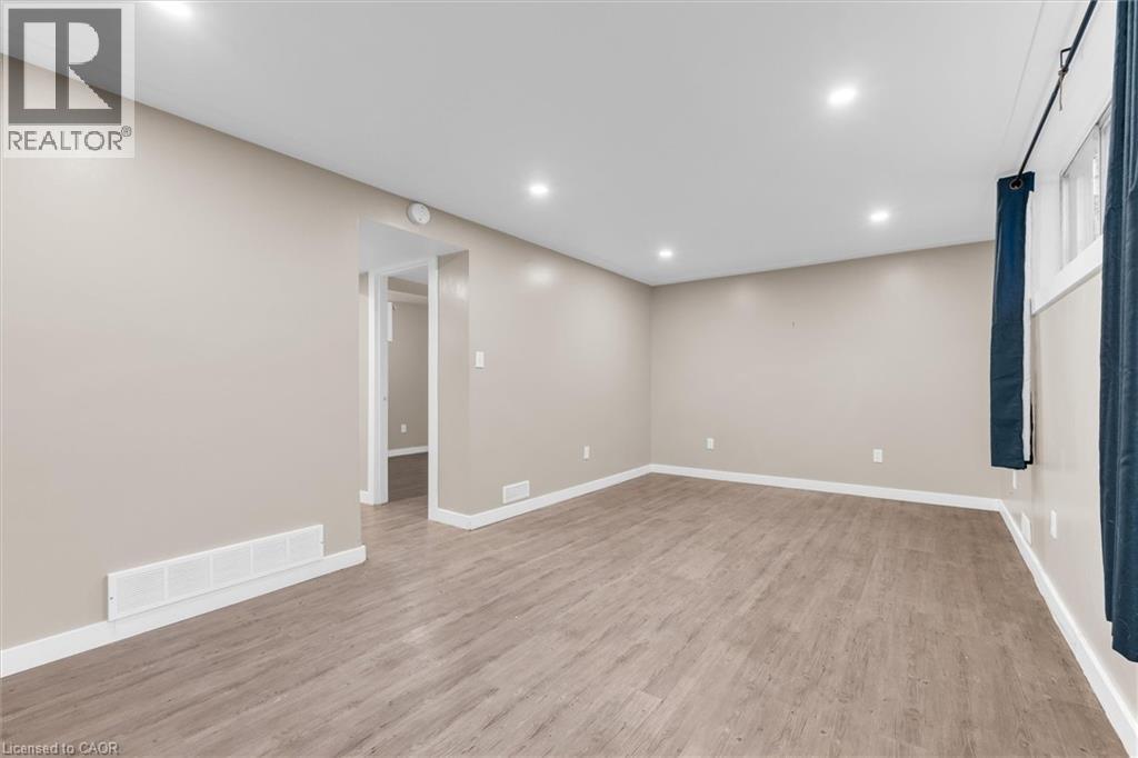 62 BOND Street, Kitchener, Ontario, N2H4S5 — Photo 16