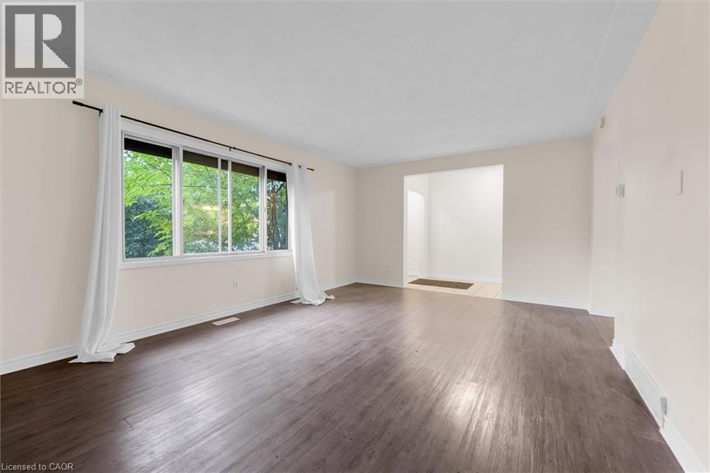 62 BOND Street, Kitchener, Ontario, N2H4S5 — Photo 6