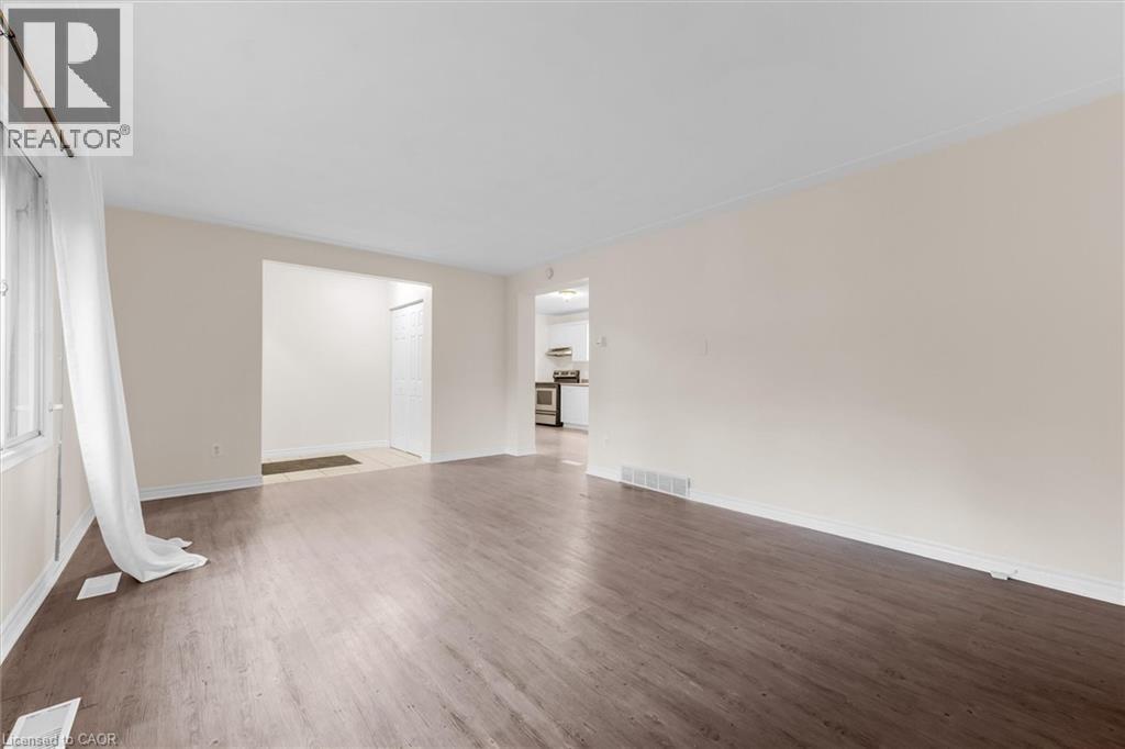 62 BOND Street, Kitchener, Ontario, N2H4S5 — Photo 5