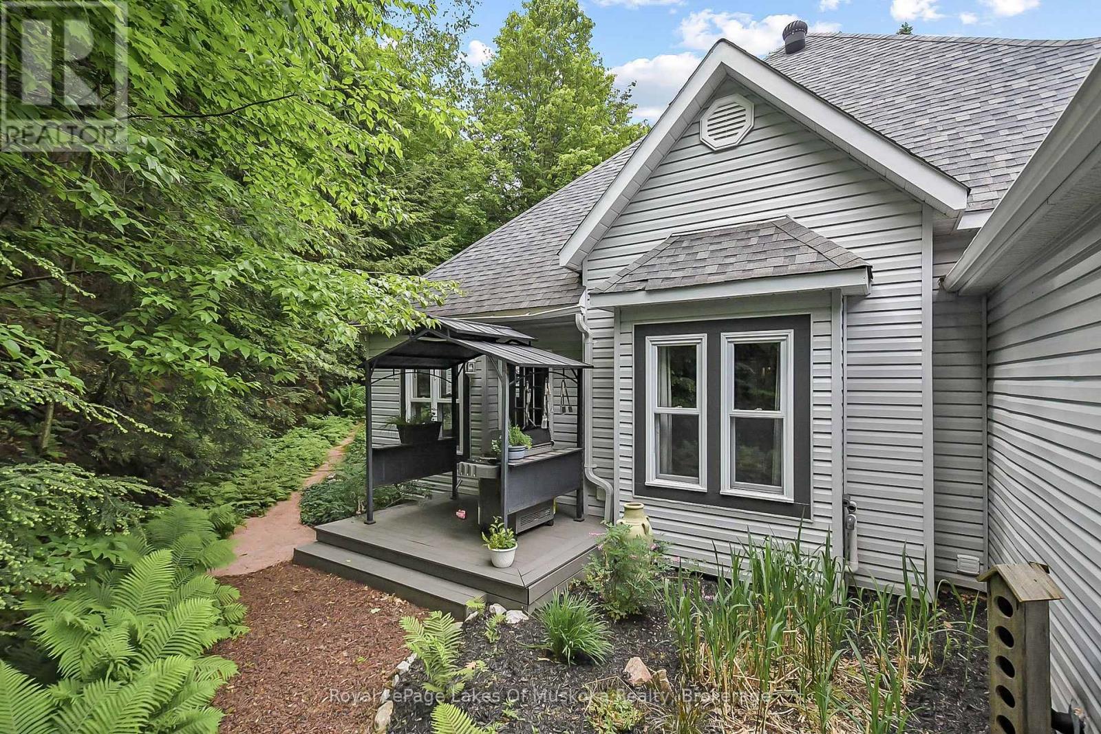 103 SOUTHBANK DRIVE - Image 3