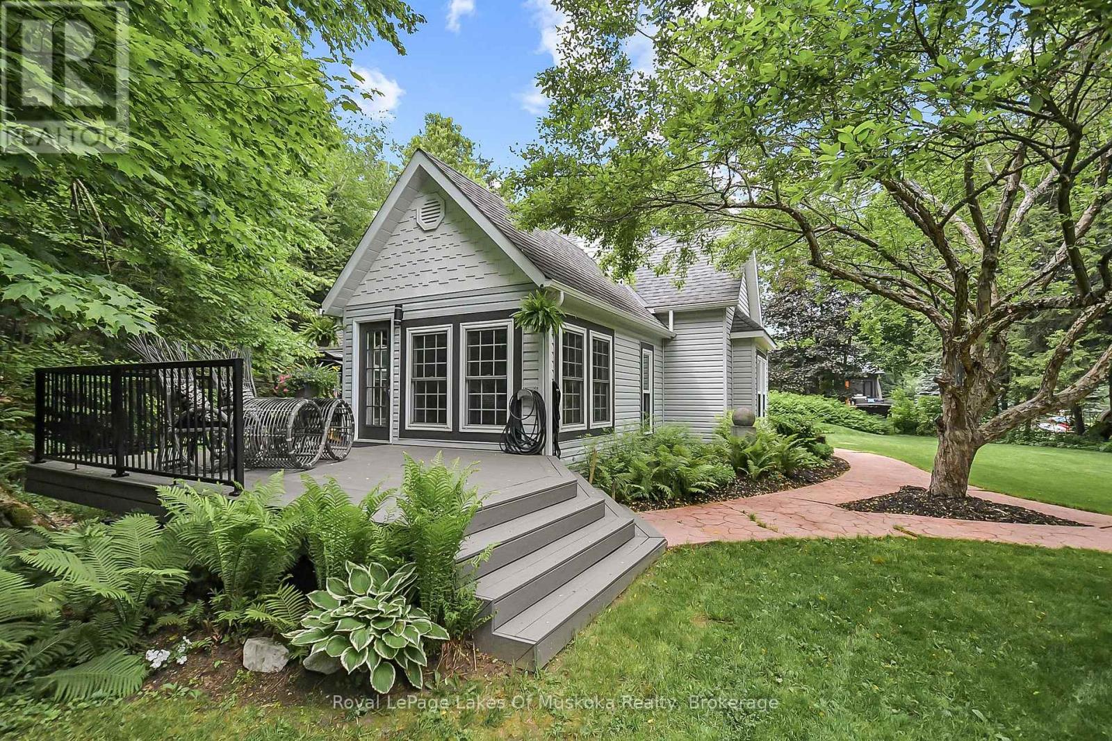 103 SOUTHBANK DRIVE - 6