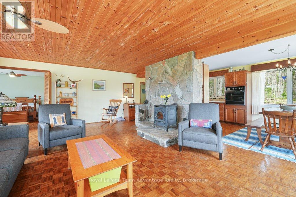 11 BIRCH LANE - 14