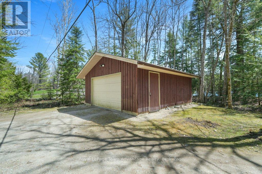 11 BIRCH LANE - 39