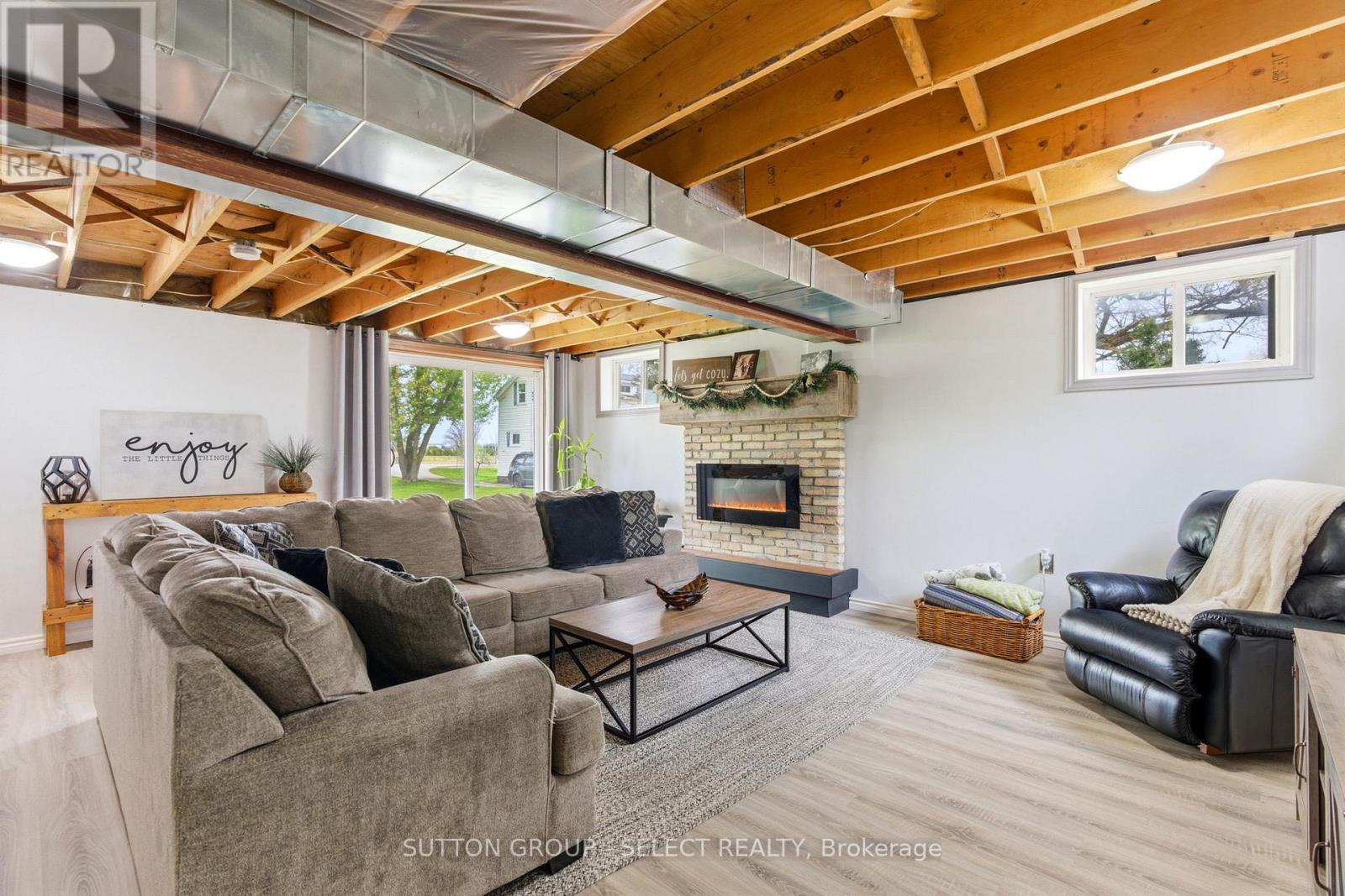 41165 KIRKTON ROAD - 24